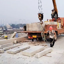 �ӵ���ʯ���˻�����װ�ֳ�